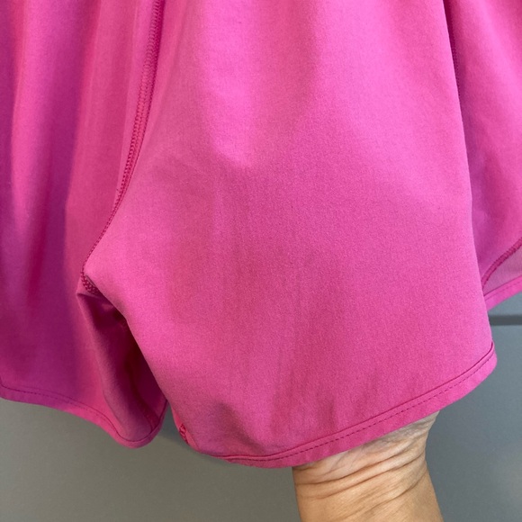 Lululemon Hotty Hot shorts - Picture 4 of 12